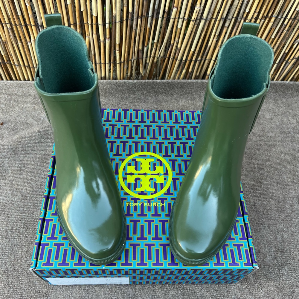 Tory Burch Stormy Rain Boots Booties Army Green Olive Banana Leaf Sze 10M